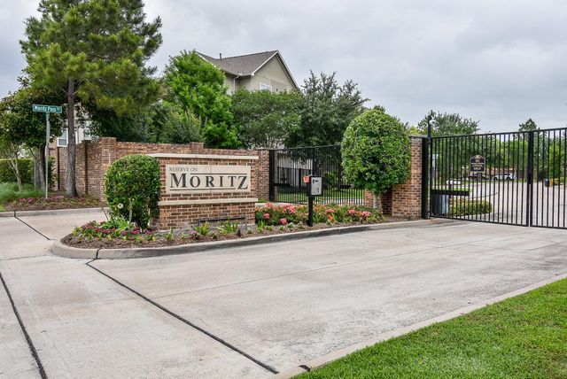 8413 Water Oak Pass Drive, Houston, TX 77055