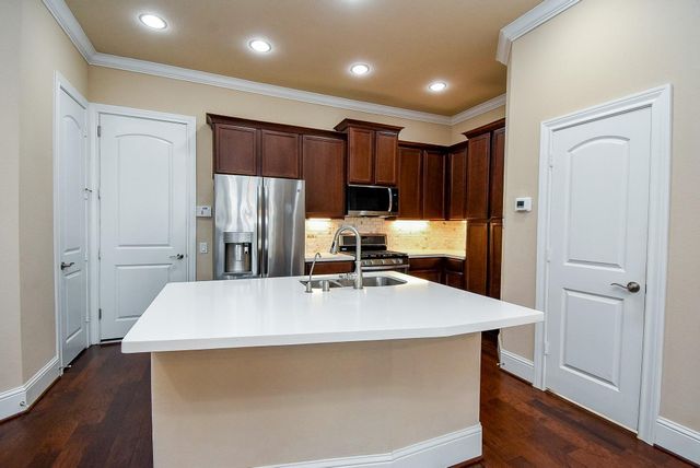 8413 Water Oak Pass Drive, Houston, TX 77055