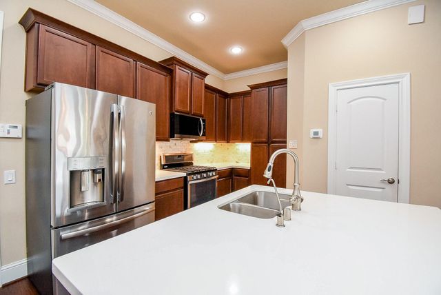 8413 Water Oak Pass Drive, Houston, TX 77055