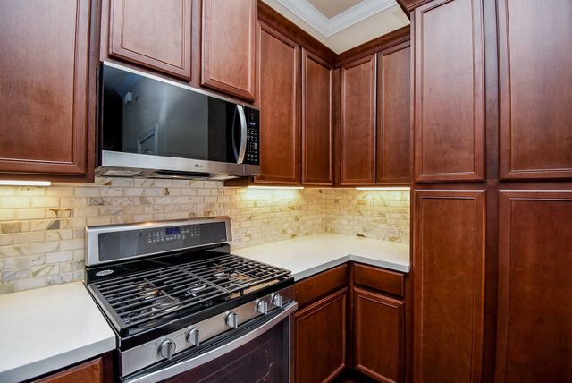 8413 Water Oak Pass Drive, Houston, TX 77055