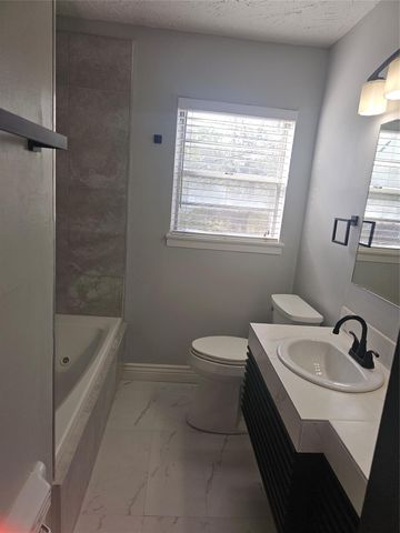 10510 Sierra Drive, Houston, TX 77051