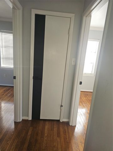 10510 Sierra Drive, Houston, TX 77051