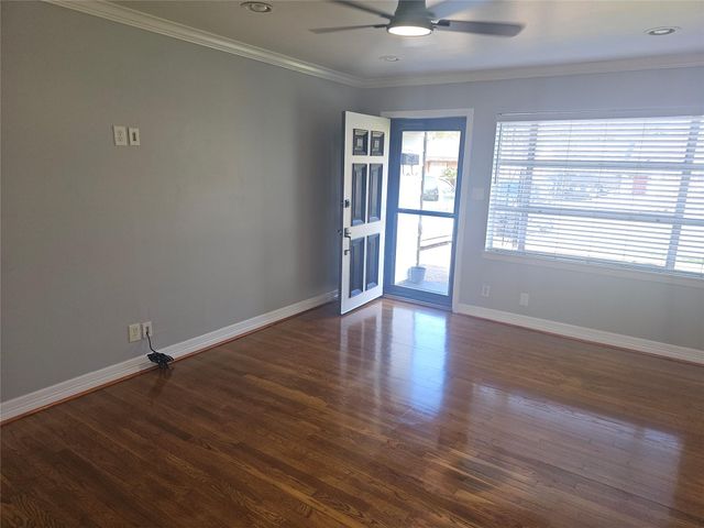 10510 Sierra Drive, Houston, TX 77051