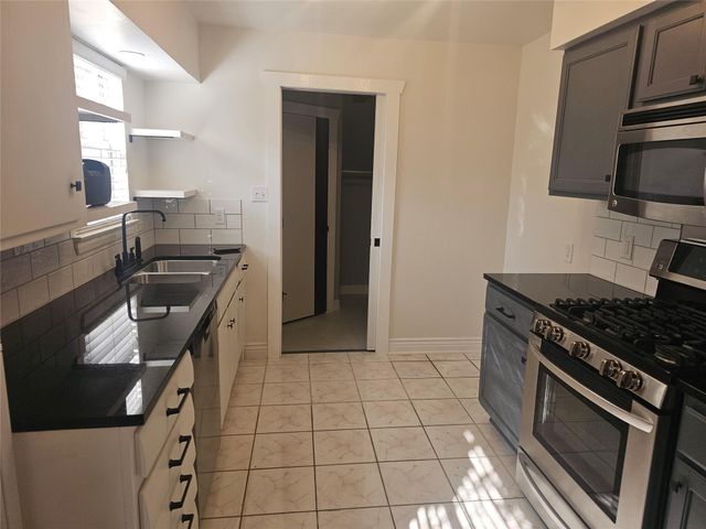 10510 Sierra Drive, Houston, TX 77051