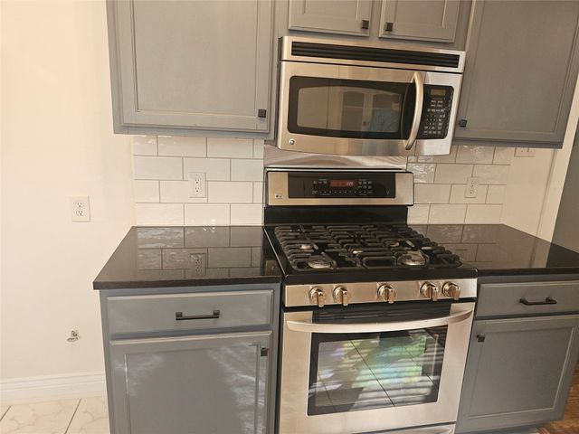 10510 Sierra Drive, Houston, TX 77051