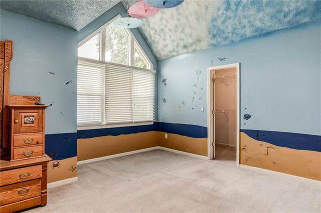 8910 W 132nd Terrace, Overland Park, KS 66213