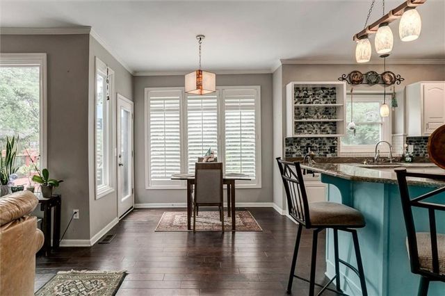 8910 W 132nd Terrace, Overland Park, KS 66213
