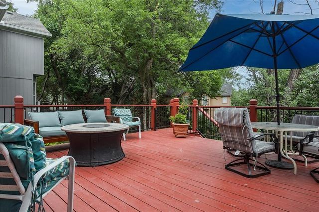 8910 W 132nd Terrace, Overland Park, KS 66213