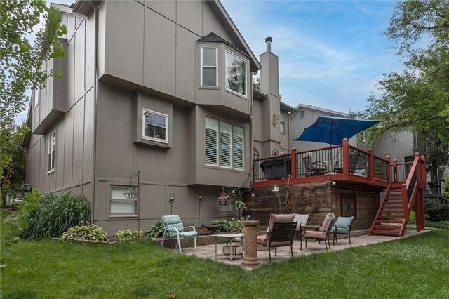 8910 W 132nd Terrace, Overland Park, KS 66213