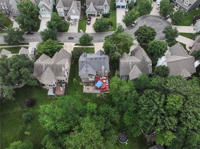 8910 W 132nd Terrace, Overland Park, KS 66213