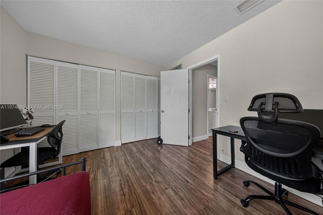 7265 W Sunrise Blvd 7265L, Plantation, FL 33313