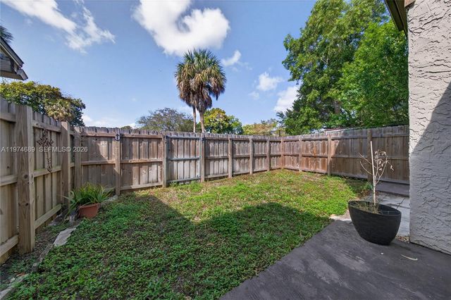 7265 W Sunrise Blvd 7265L, Plantation, FL 33313