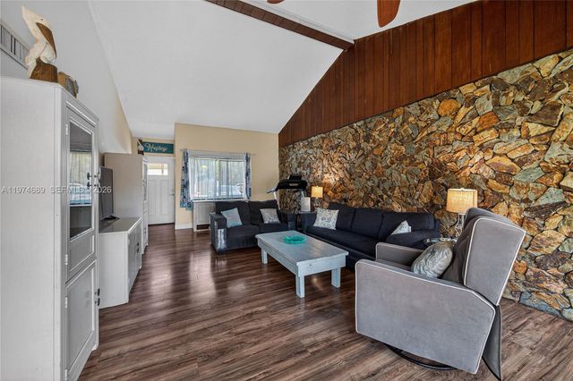 7265 W Sunrise Blvd 7265L, Plantation, FL 33313