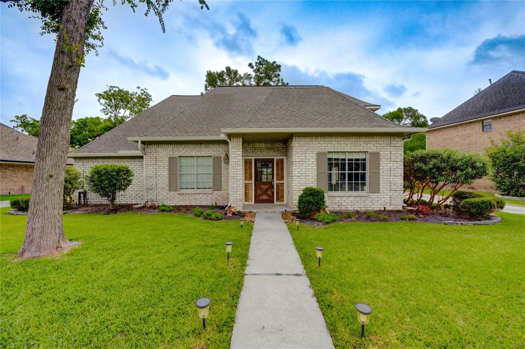 1802 Cobblestone Court, Richmond, TX 77406