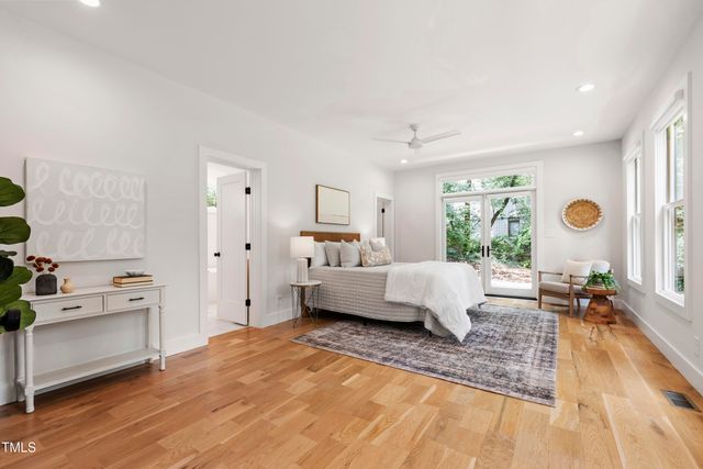 112 Meadowbrook Drive, Chapel Hill, NC 27514