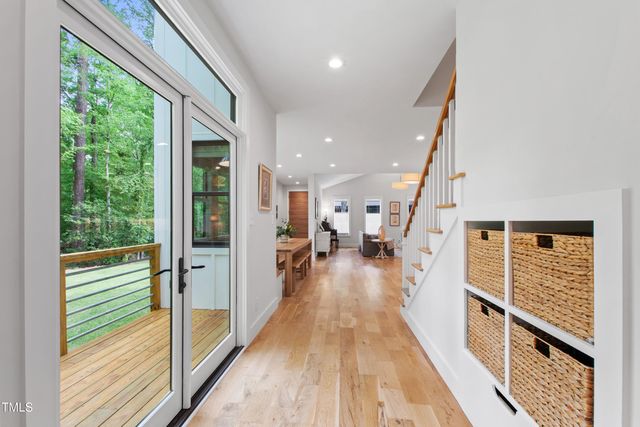 112 Meadowbrook Drive, Chapel Hill, NC 27514