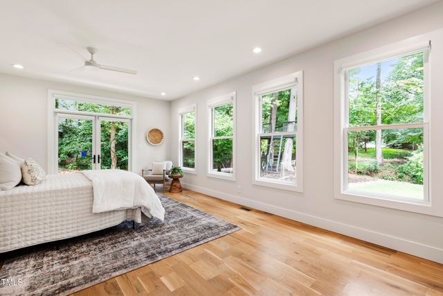 112 Meadowbrook Drive, Chapel Hill, NC 27514