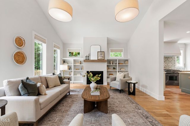 112 Meadowbrook Drive, Chapel Hill, NC 27514