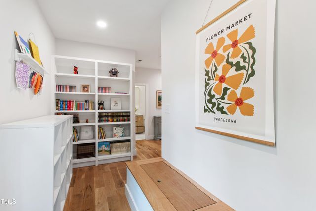 112 Meadowbrook Drive, Chapel Hill, NC 27514