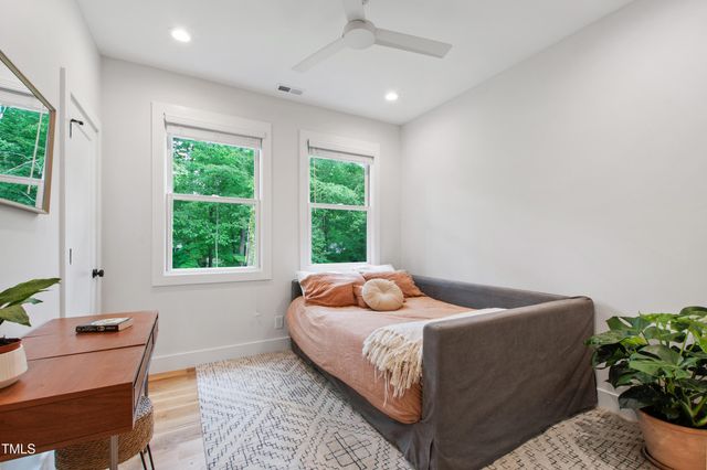 112 Meadowbrook Drive, Chapel Hill, NC 27514