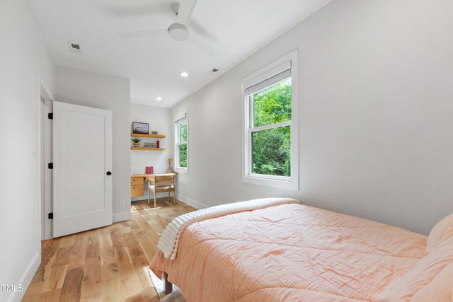 112 Meadowbrook Drive, Chapel Hill, NC 27514