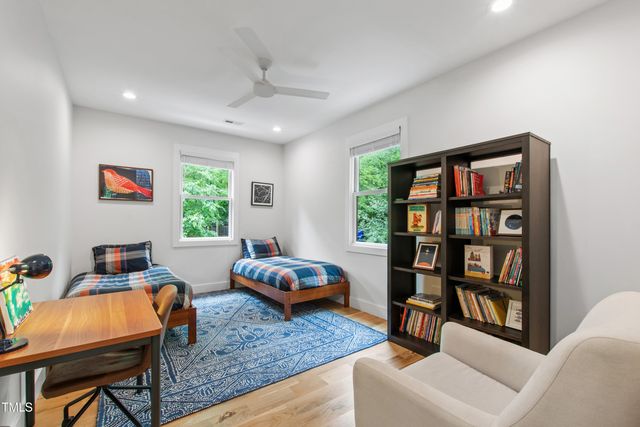 112 Meadowbrook Drive, Chapel Hill, NC 27514