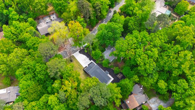 112 Meadowbrook Drive, Chapel Hill, NC 27514