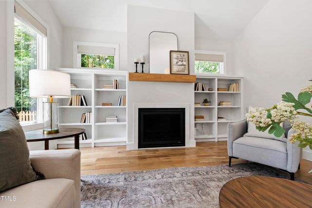 112 Meadowbrook Drive, Chapel Hill, NC 27514