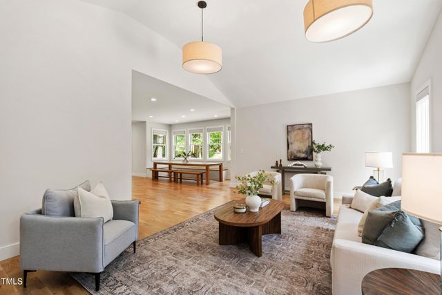 112 Meadowbrook Drive, Chapel Hill, NC 27514