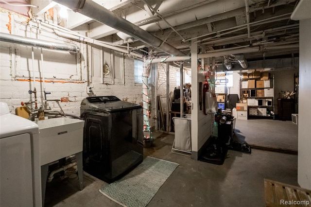 101 Connecticut Street, Highland Park, MI 48203