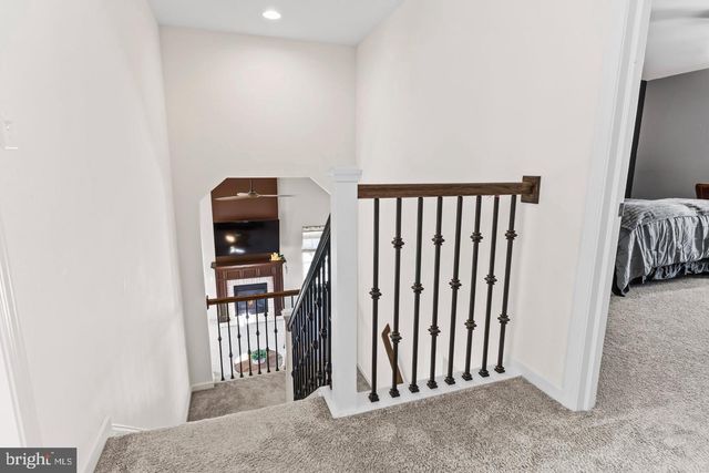 887 ASHFIELD DR, Carlisle, PA 17015