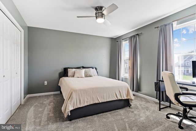 887 ASHFIELD DR, Carlisle, PA 17015