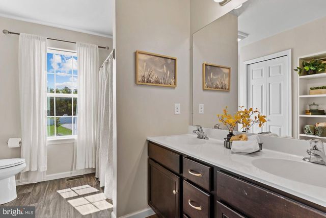 887 ASHFIELD DR, Carlisle, PA 17015