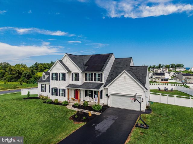 887 ASHFIELD DR, Carlisle, PA 17015