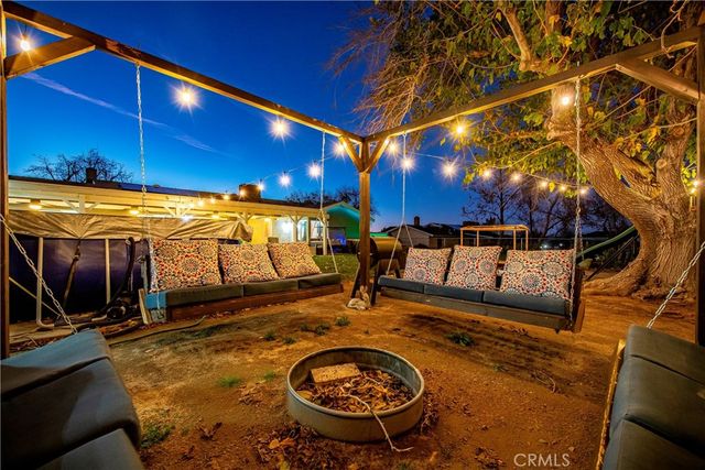 36904 95th E, Littlerock, CA 93543