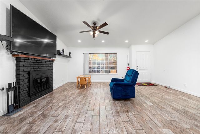 36904 95th E, Littlerock, CA 93543