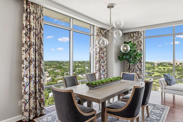4242 Broadway APT 1704, San Antonio, TX 78209
