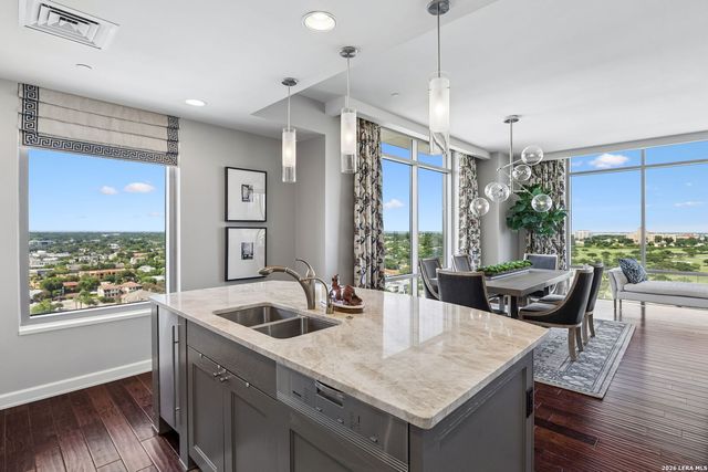4242 Broadway APT 1704, San Antonio, TX 78209