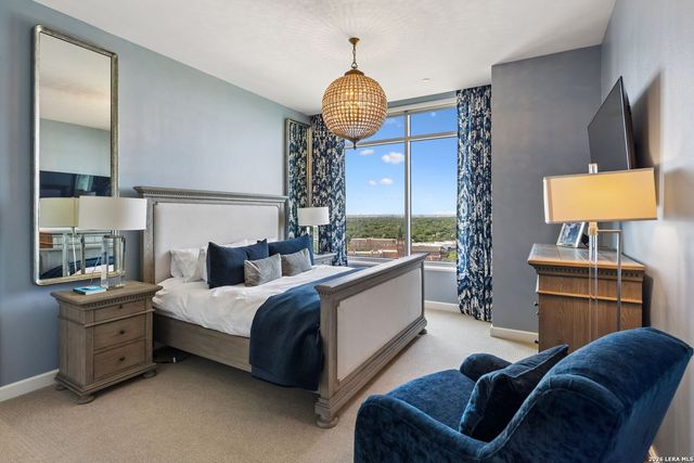 4242 Broadway APT 1704, San Antonio, TX 78209