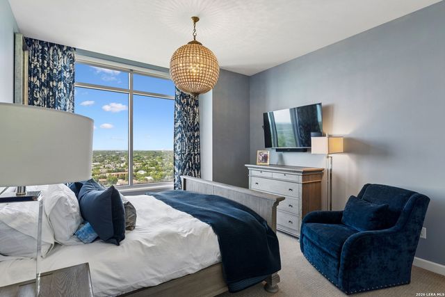 4242 Broadway APT 1704, San Antonio, TX 78209