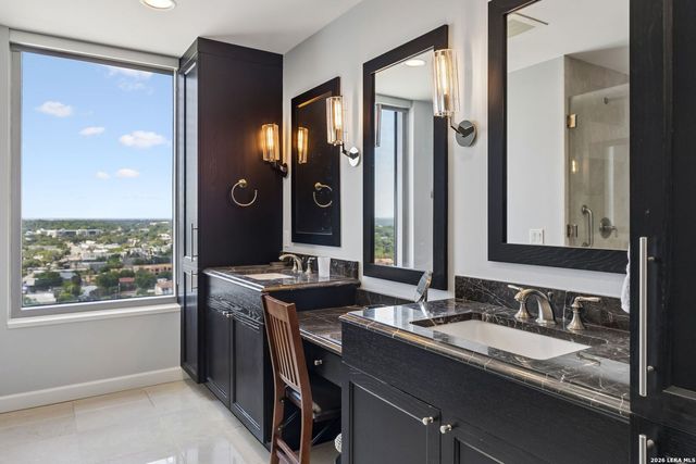 4242 Broadway APT 1704, San Antonio, TX 78209