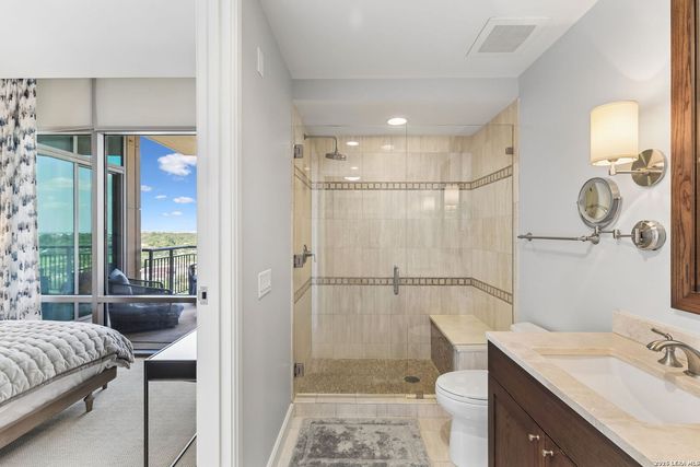 4242 Broadway APT 1704, San Antonio, TX 78209