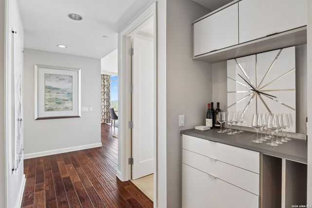 4242 Broadway APT 1704, San Antonio, TX 78209