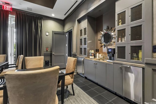 4242 Broadway APT 1704, San Antonio, TX 78209