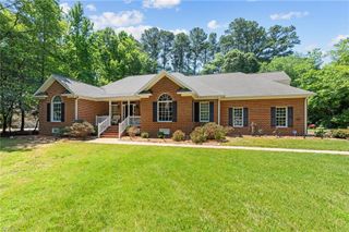 114 River Point Drive, Yorktown, VA 23693