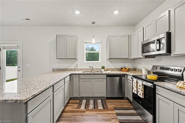 5037 fallmeade Road, Kernersville, NC 27284