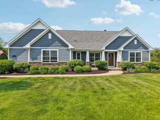 1719 Vivian Way Court, Lakemoor, IL 60051