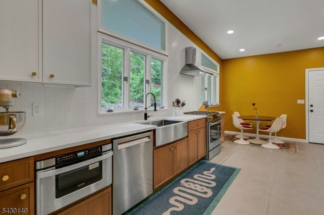29 Skyline Dr, Morris Twp., NJ 07960