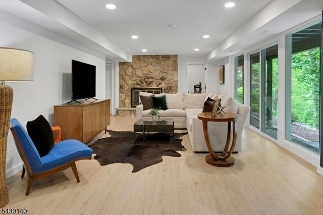29 Skyline Dr, Morris Twp., NJ 07960