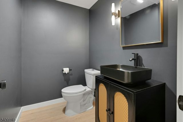 29 Skyline Dr, Morris Twp., NJ 07960